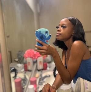 Meet your Posher, Arrie